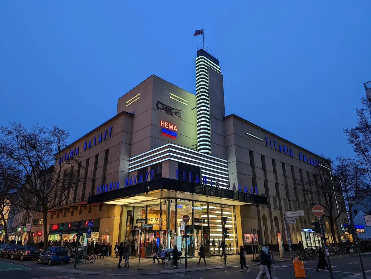 Cineplex Titania